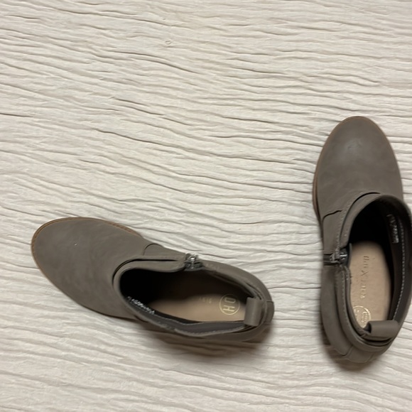 Grey booties - Picture 3 of 4